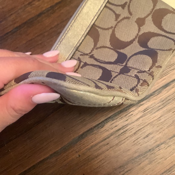 Coach Wristlet - Picture 5 of 6